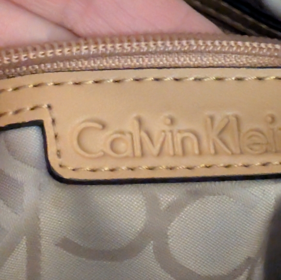 Colorful Calvin Kline purse - Picture 2 of 4